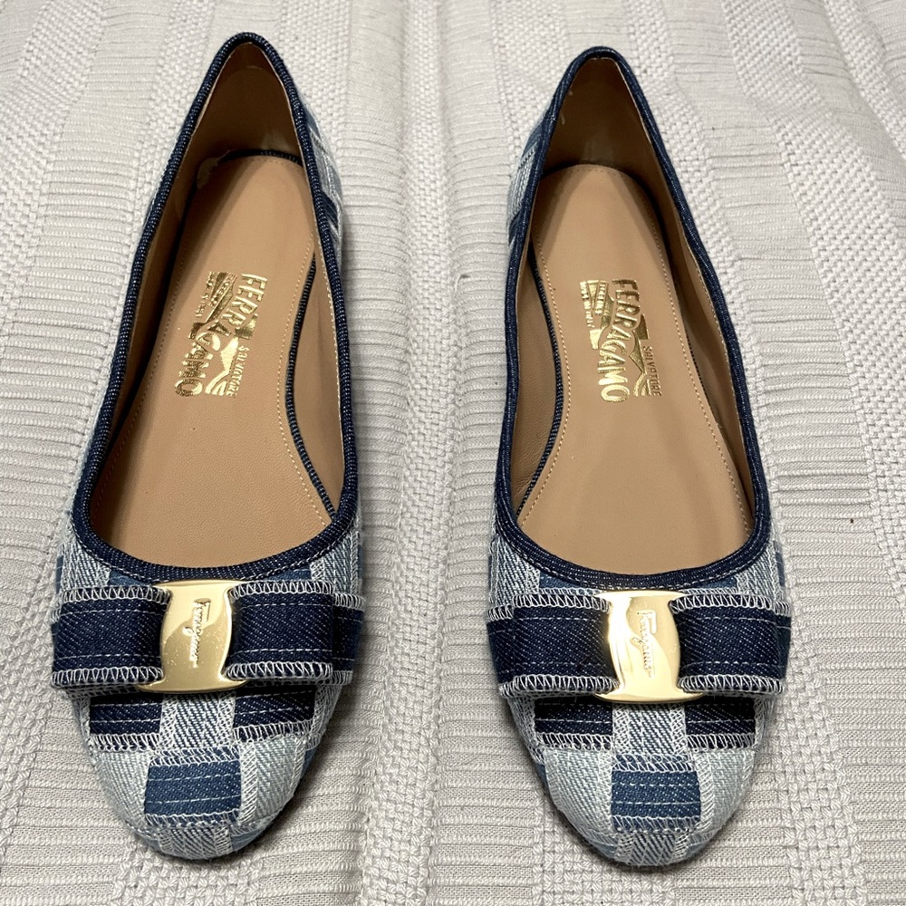 Blue denim flats new without tags